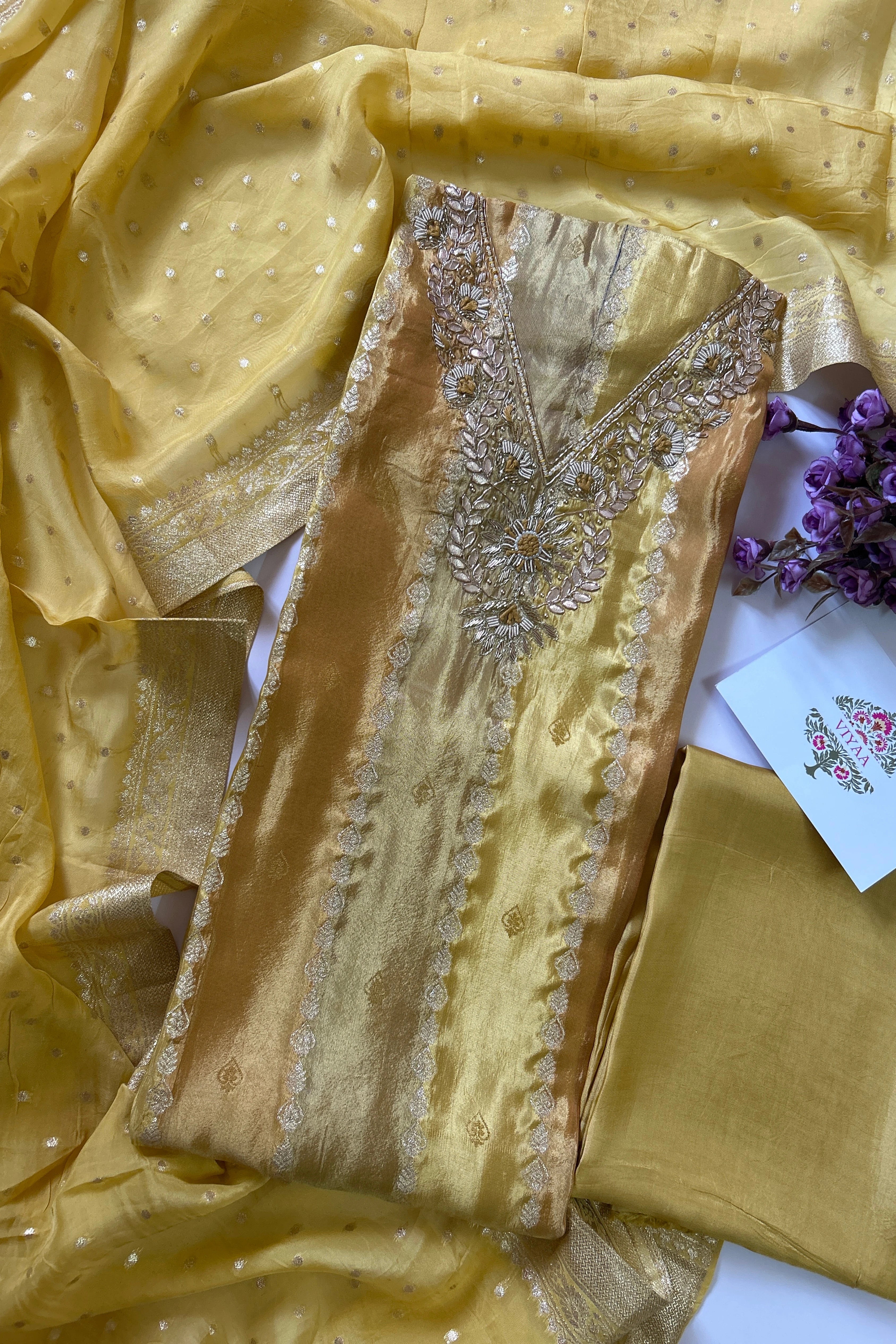 Tissue silk suit